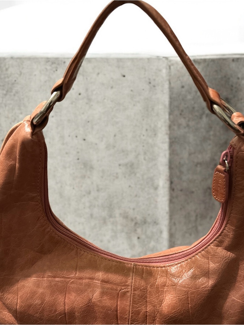 Vintage Wilson’s Leather Classic Shoulder Bag - Picture 2 of 6
